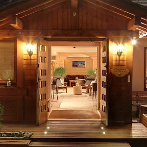 2* Hotel Les Campanules